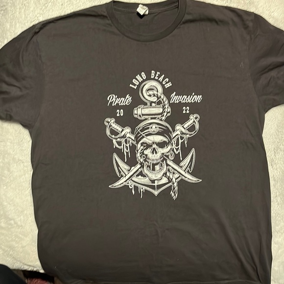 Black short sleeve shirt with Lang Beach Pirate Invasion 2022 logo on front - Picture 1 of 4